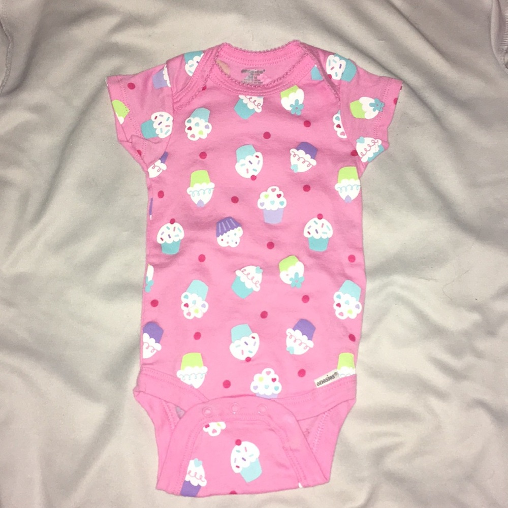 Cupcake Onesie (3-6)